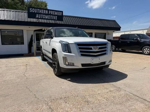 Used 2020 Cadillac Escalade ESV Premium Luxury AWD/4WD image 3