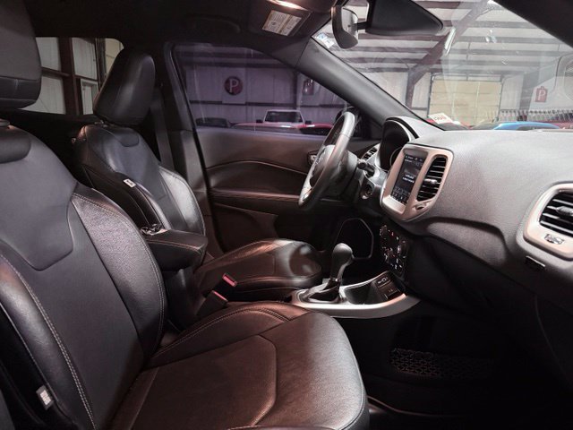 Used 2021 Jeep Compass Latitude FWD image 16
