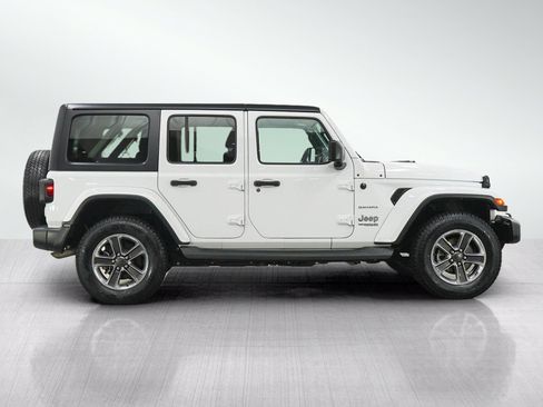 Used 2019 Jeep Wrangler Unlimited Sahara w/ Uconnect 4C Nav & Sound Group AWD/4WD image 6