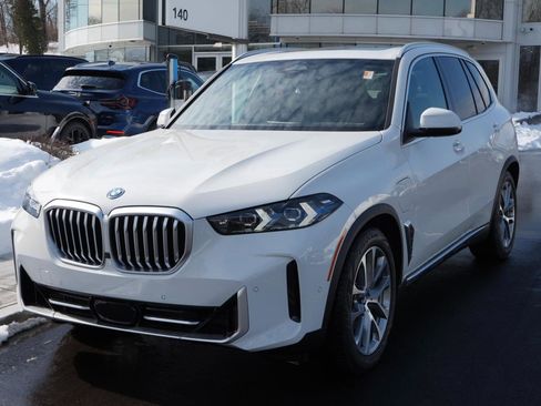 New 2026 BMW X5 xDrive50e w/ Climate Comfort Package image 1
