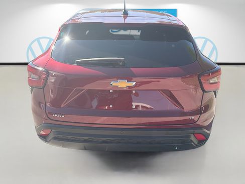 Used 2024 Chevrolet Trax LS w/ LS Convenience Package FWD image 6