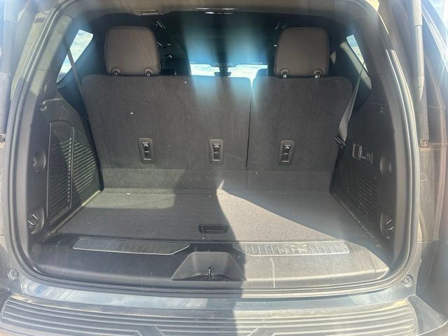 Used 2021 Chevrolet Tahoe Premier w/ Premium Package AWD/4WD image 9