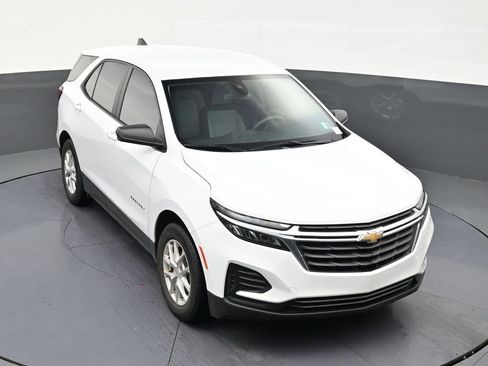 Used 2023 Chevrolet Equinox LS FWD image 18