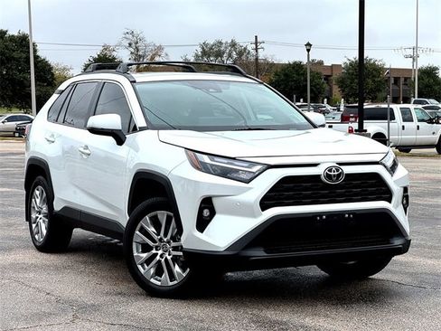 Used 2024 Toyota RAV4 XLE Premium image 1