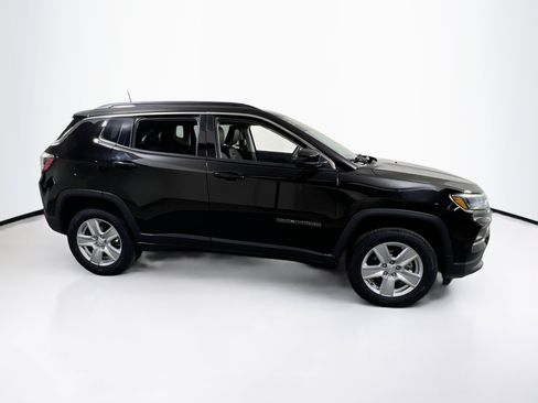 Used 2022 Jeep Compass Latitude AWD/4WD image 4