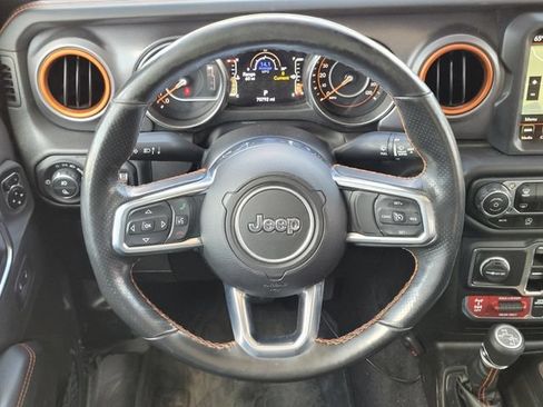 Used 2023 Jeep Gladiator Mojave AWD/4WD image 11