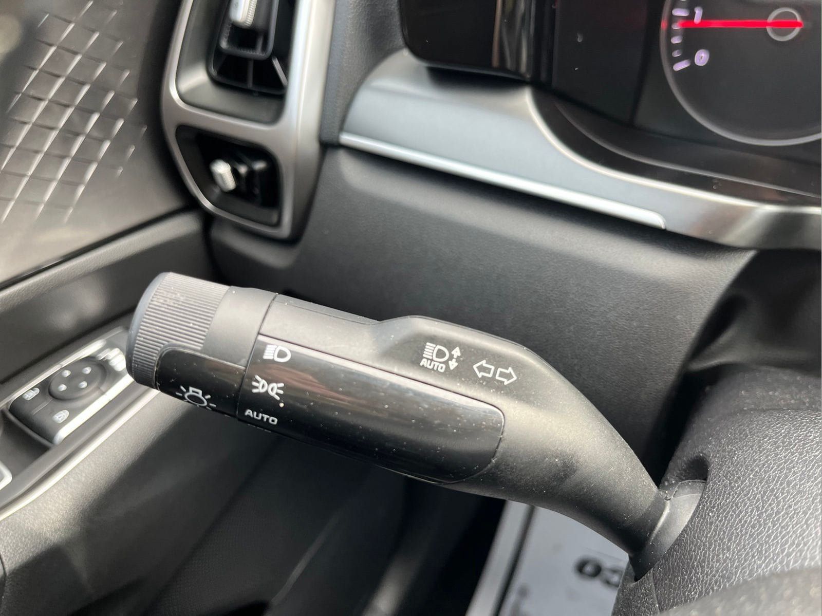 Used 2021 Kia Sorento S AWD/4WD image 16