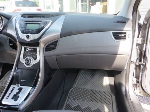 Used 2012 Hyundai Elantra GLS FWD image 27