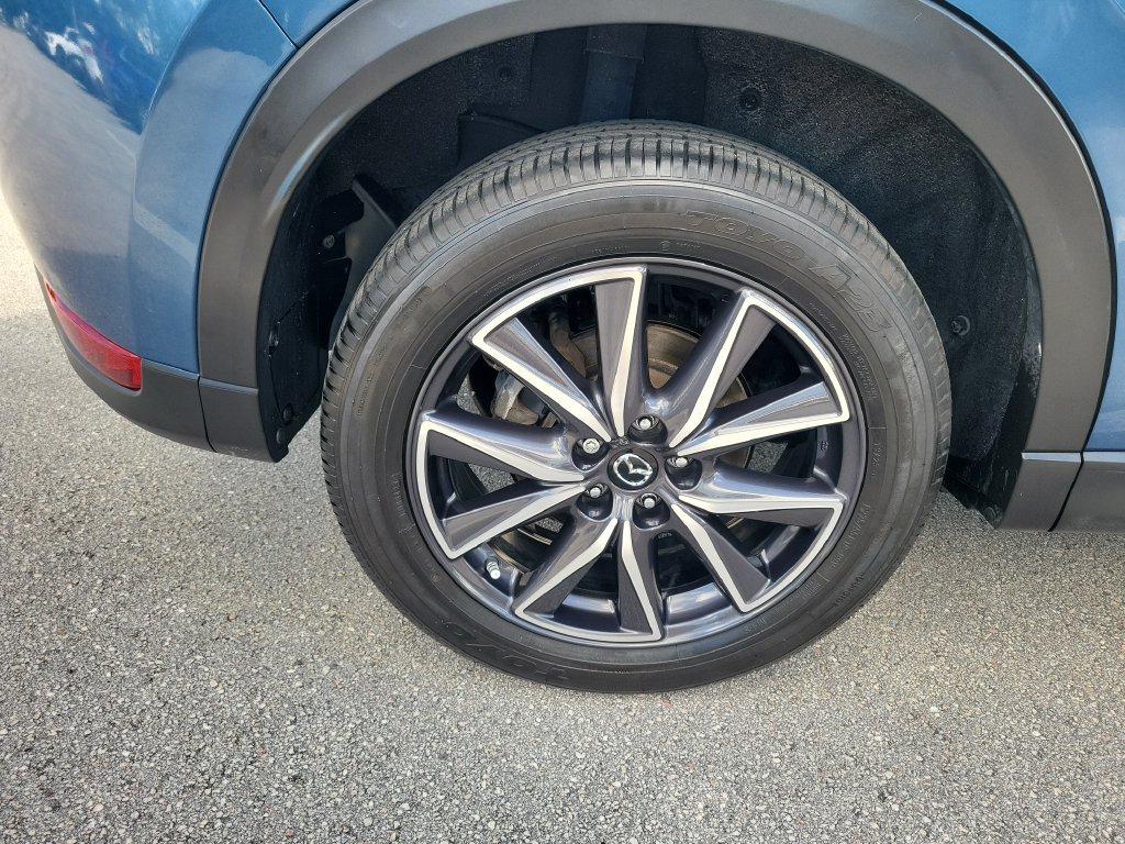 Used 2018 MAZDA CX-5 Touring w/ Preferred Equipment Package FWD image 30