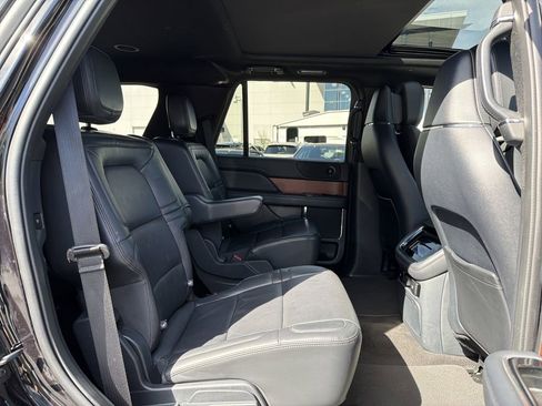 Used 2024 Lincoln Navigator Reserve image 25