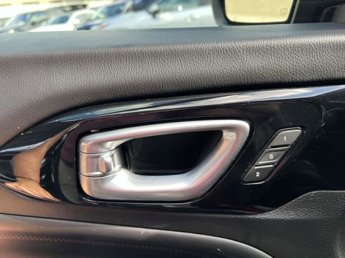 Used 2022 Jeep Compass Limited w/ (RED) Package image 19