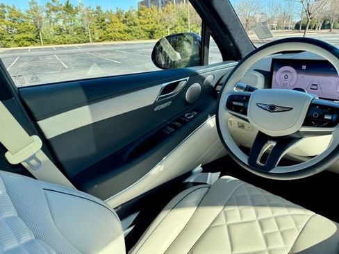 Used 2025 Genesis GV80 3.5T Prestige image 22