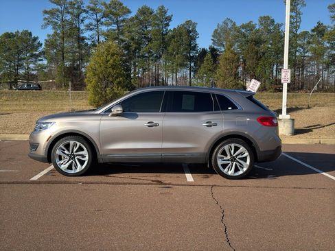 Used 2018 Lincoln MKX Reserve w/ Driver Assistance Package image 8