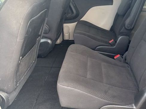 Used 2019 Dodge Grand Caravan SE w/ Rear Park Assist Package image 33