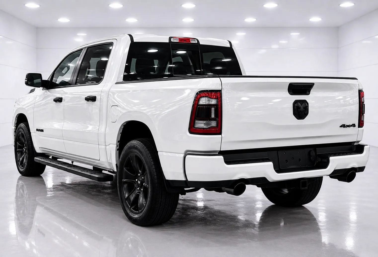 Used 2024 RAM 1500 Big Horn AWD/4WD image 3