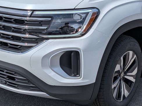 New 2026 Volkswagen Atlas SE FWD image 9