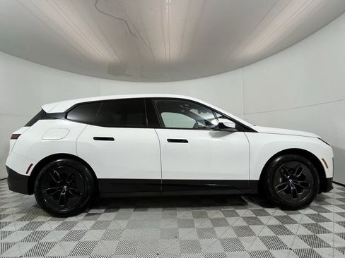 Used 2023 BMW iX xDrive50 w/ Premium Package image 8