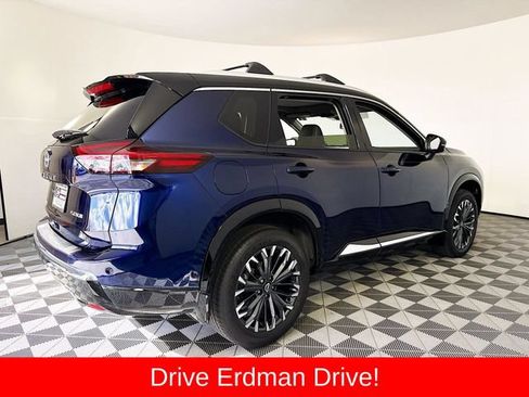 Used 2025 Nissan Rogue Platinum w/ Platinum Premium Package FWD image 23