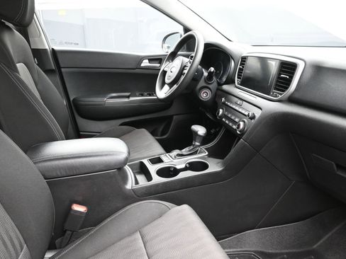 Used 2020 Kia Sportage LX image 26