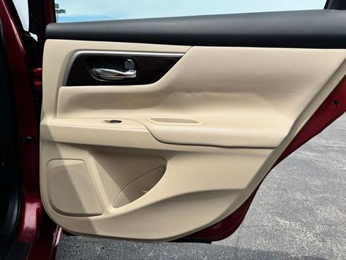 Used 2015 Nissan Altima 2.5 SL FWD image 26
