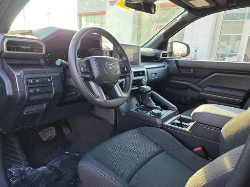 Used 2025 Toyota 4Runner SR5 image 19