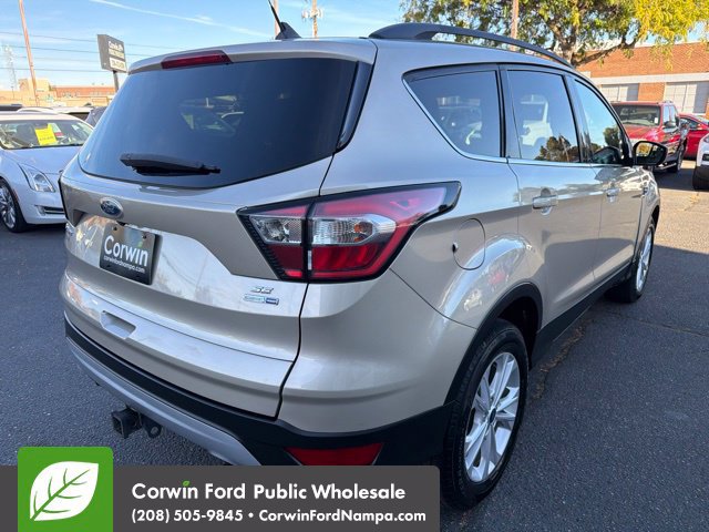 Used 2018 Ford Escape SE w/ SE Sync 3 Package AWD/4WD image 5