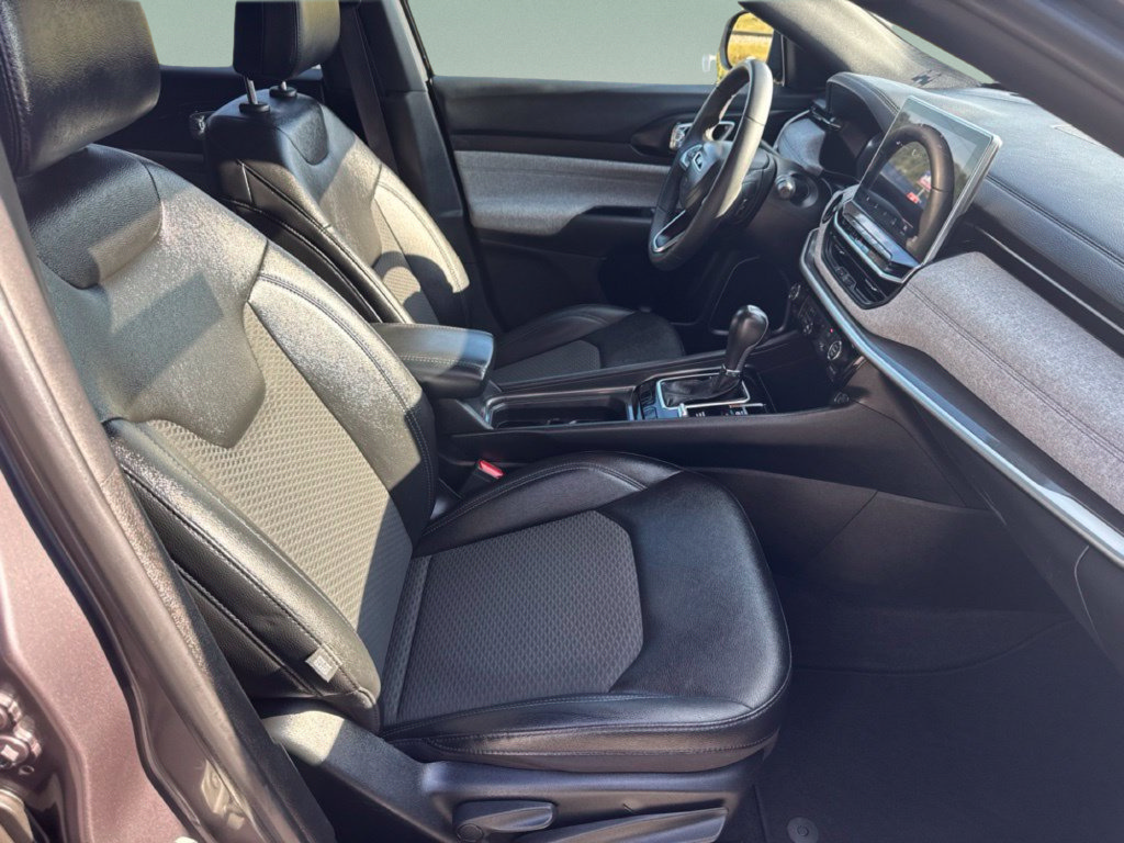 Used 2024 Jeep Compass Latitude AWD/4WD image 26