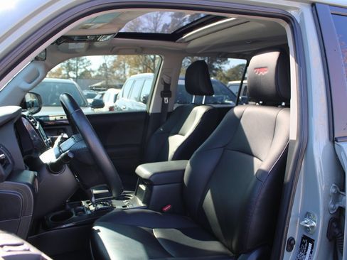 Used 2023 Toyota 4Runner TRD Off-Road Premium image 5