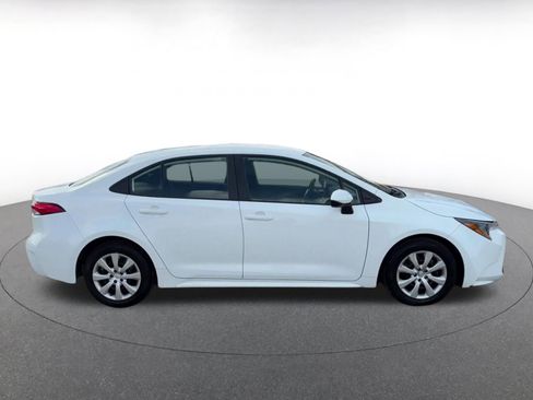 Used 2025 Toyota Corolla LE FWD image 13