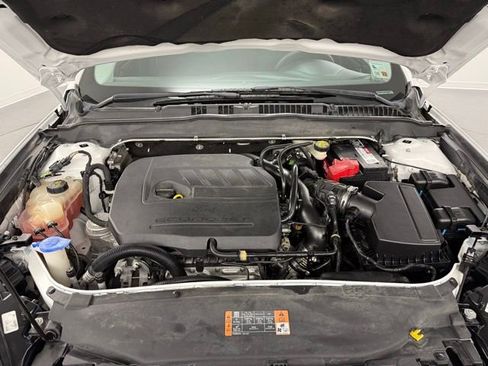 Used 2016 Ford Fusion SE image 28