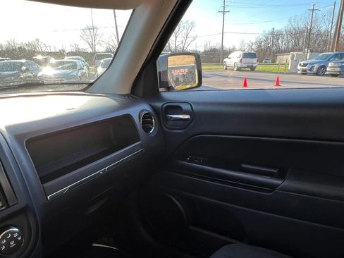 Used 2015 Jeep Patriot Sport w/ Power Value Group AWD/4WD image 15