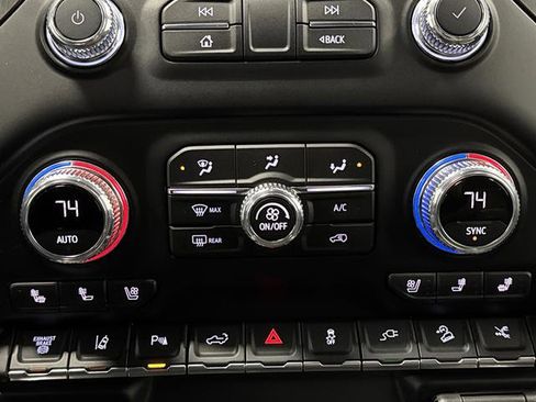 Used 2022 GMC Sierra 2500 AT4 w/ AT4 Premium Plus Package image 21