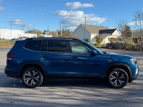 Used 2025 Volkswagen Atlas SE image 8