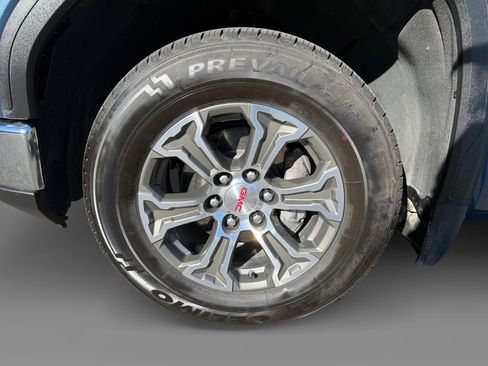Used 2024 GMC Sierra 1500 SLT image 9