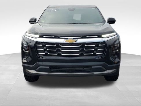Used 2025 Chevrolet Equinox LT w/ Safety and Technology Package FWD image 8