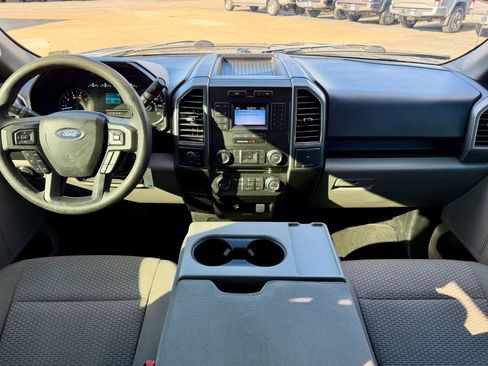 Used 2018 Ford F150 XLT image 12