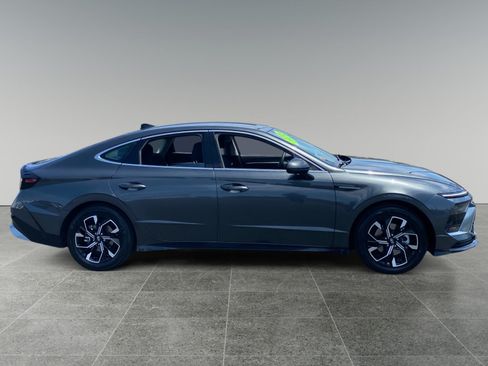 Used 2025 Hyundai Sonata SEL FWD image 6