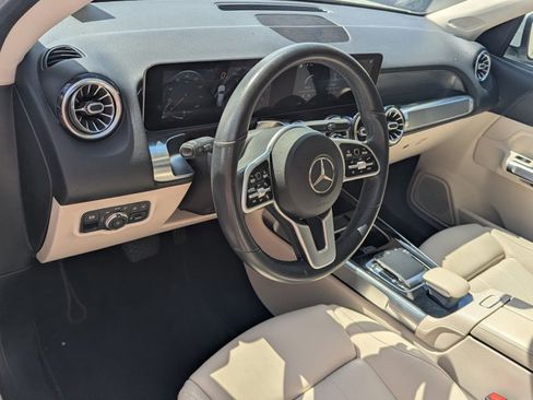 Used 2020 Mercedes-Benz GLB 250 image 4