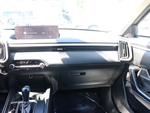 Used 2025 MAZDA CX-50 AWD 2.5 S w/ Premium Package image 18