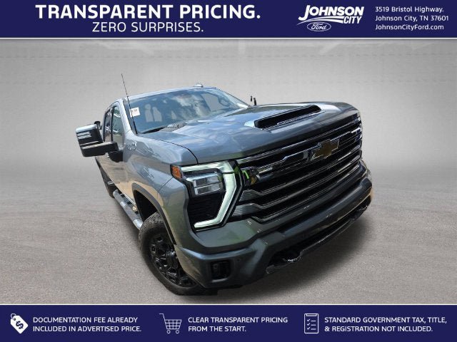 Used 2025 Chevrolet Silverado 2500 High Country w/ High Country Premium Package AWD/4WD image 1