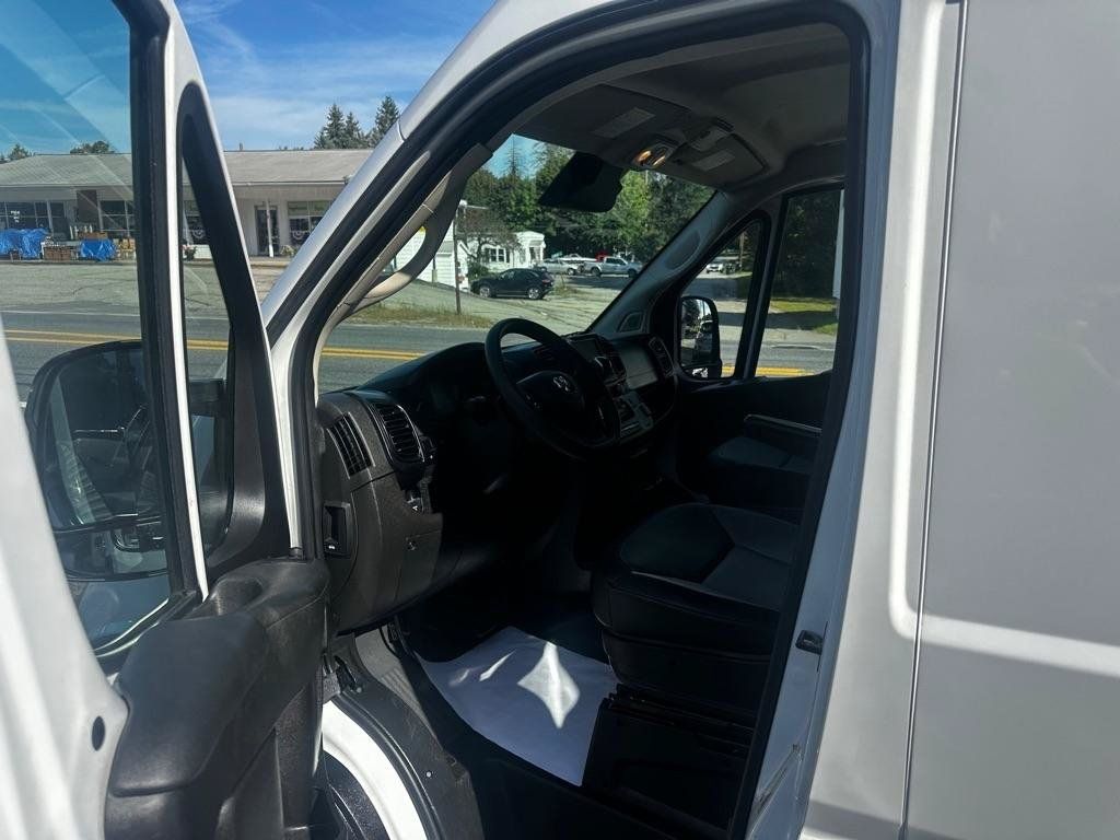 Used 2024 RAM ProMaster 2500 FWD image 12