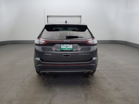 Used 2018 Ford Edge Titanium AWD/4WD image 6