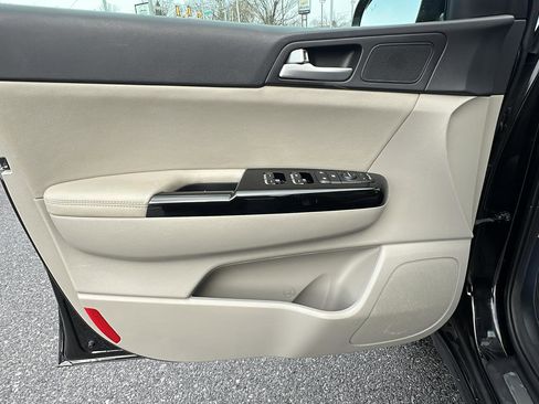 Used 2021 Kia Sportage S w/ S AWD Premium Package image 23