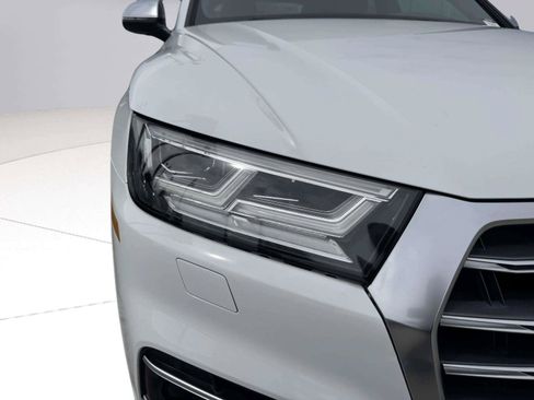 Used 2018 Audi SQ5 Prestige w/ Prestige Package AWD/4WD image 10