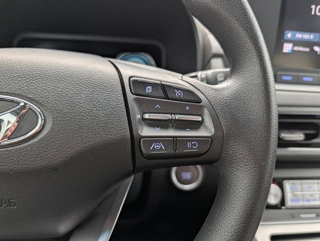 Used 2023 Hyundai Kona SE FWD image 20