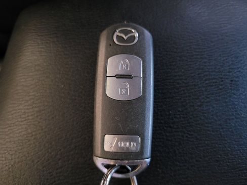 Used 2015 MAZDA MAZDA3 i Sport FWD image 32