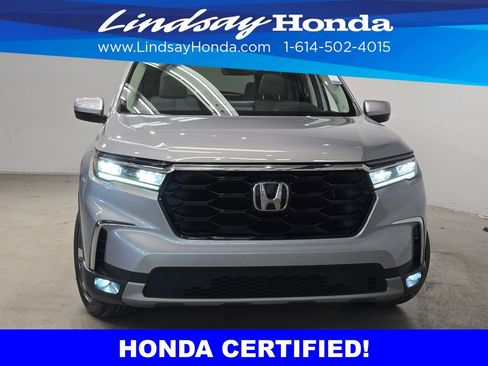 Certified 2025 Honda Pilot Touring image 2