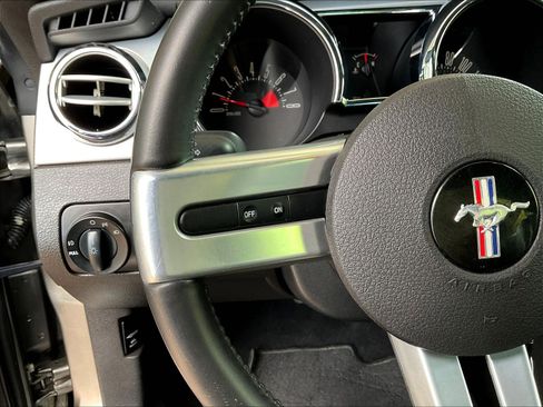 Used 2008 Ford Mustang GT RWD image 10