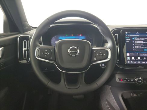 Certified 2026 Volvo XC40 B5 Core AWD/4WD image 16