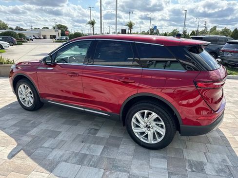 New 2025 Lincoln Corsair FWD image 4